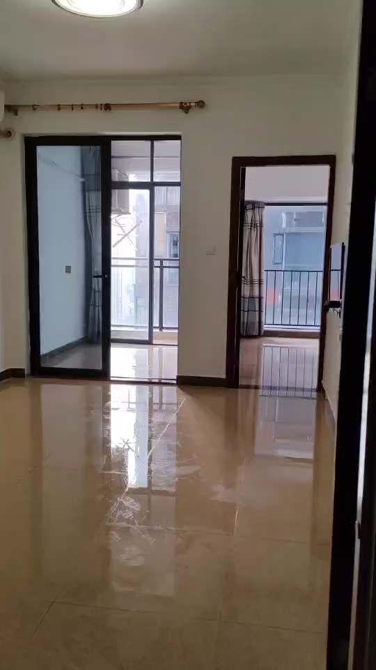 嘉葆润小区一房一厅 5300 性价比超高