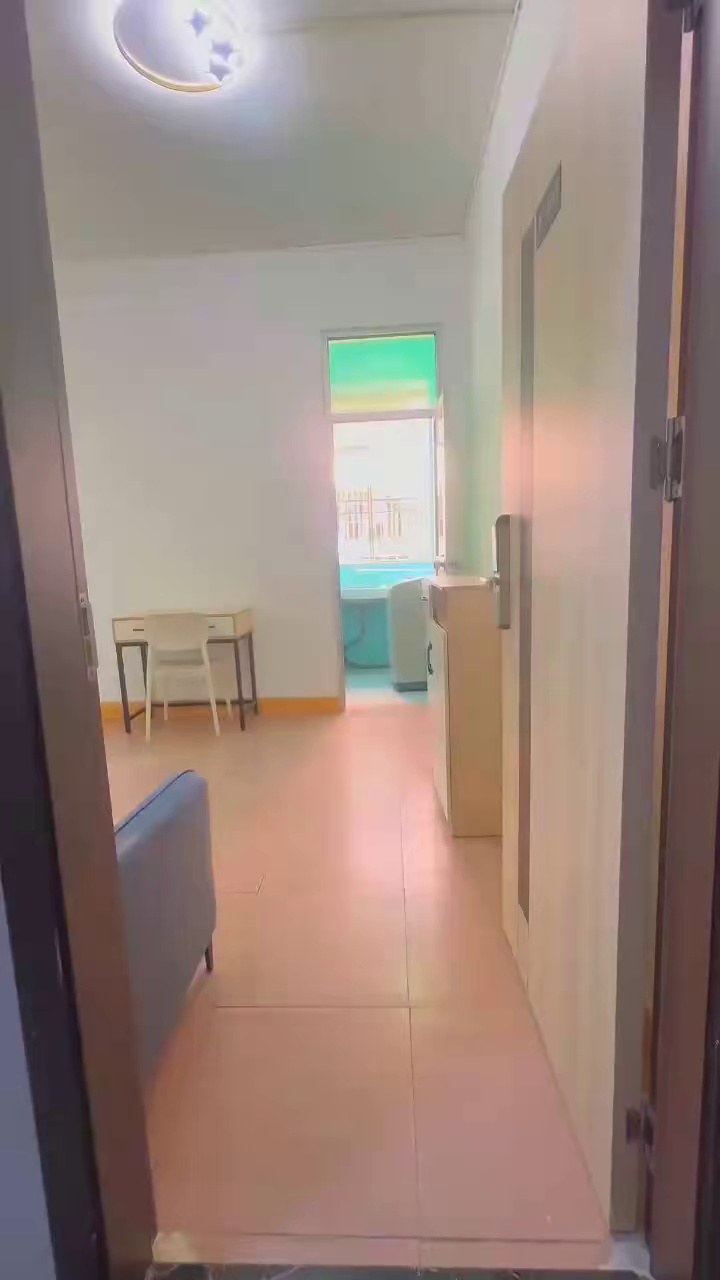 商业中心两房 2300