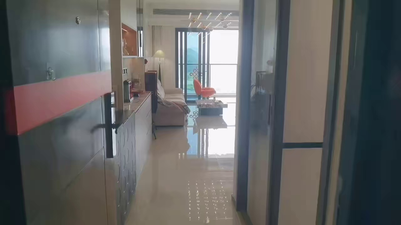 御水华府前排一线河景大三房两厅两卫出租，看香港米铺和深圳河，配齐全套豪华家私电器，拎包入住