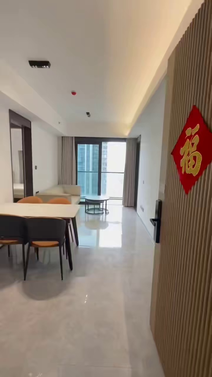 玺玥麓坊两房一厅65平 多套房子