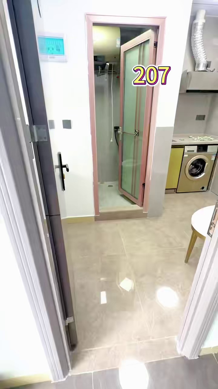 西丽湖 隔断大套间 2700