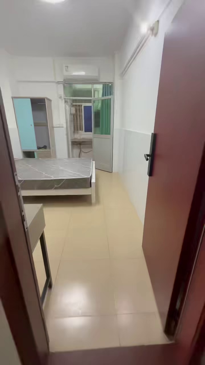 上辇旧村电梯单间，930