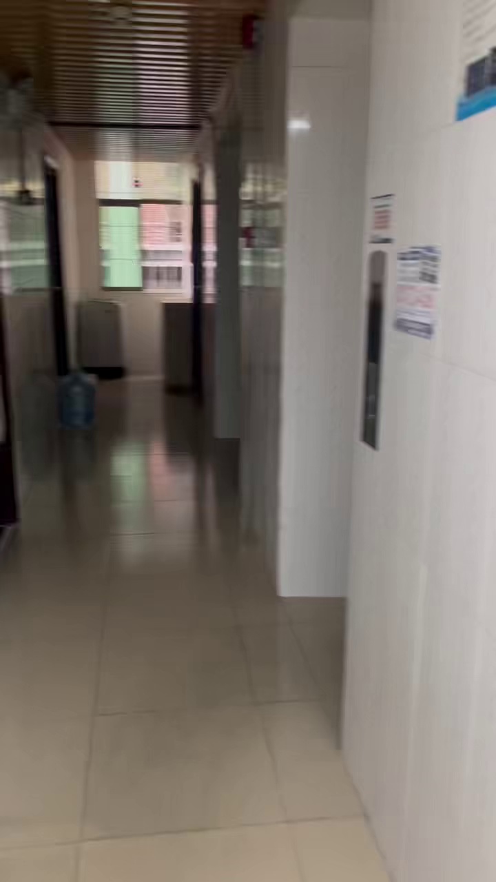 租客转租 麻布新村 大一房一厅 租金2880包物业费