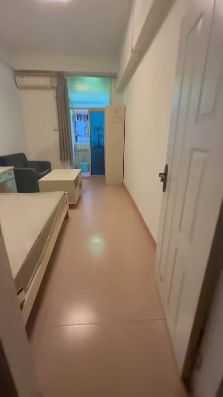 上辇新村单间，750