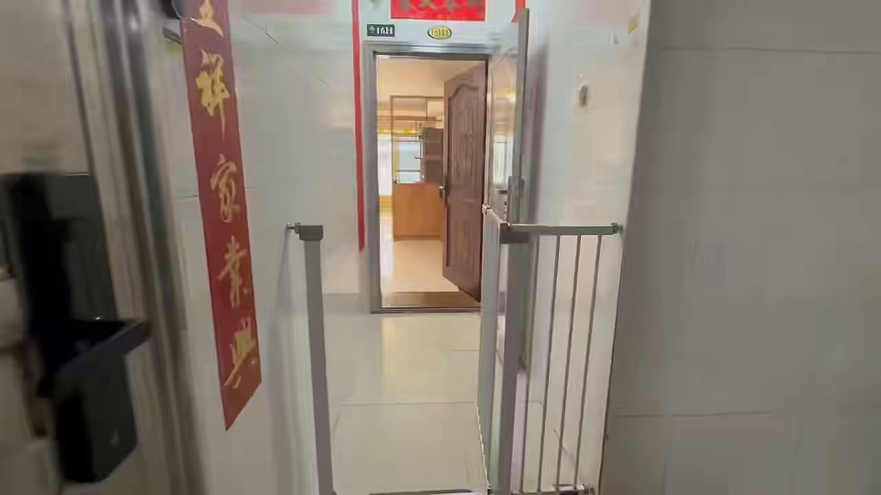 南洋花园豪华四房，业主自住，首次出租3800，喜欢速度