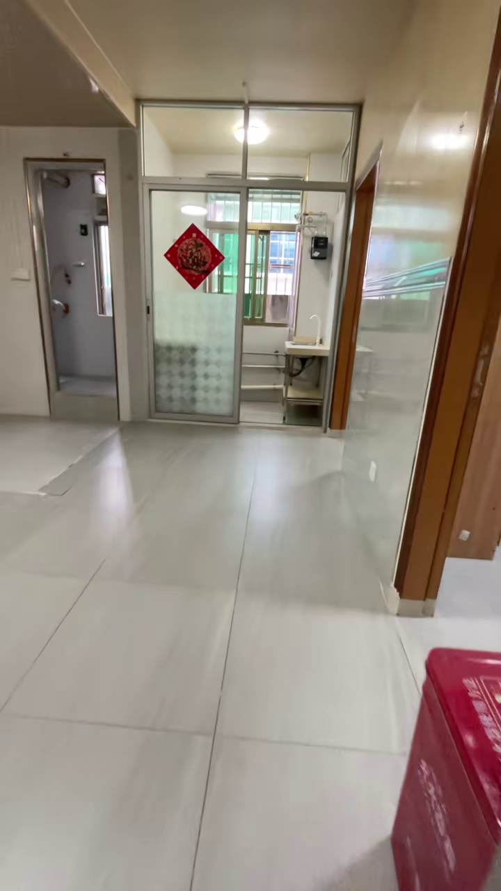 招租布吉三联二区电梯 两房 带空调 天燃气热水器 1600/月 随时看房
