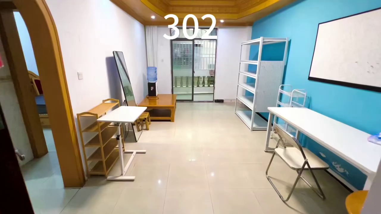 民治地铁站 向南一区 步梯特大一房一厅 2200