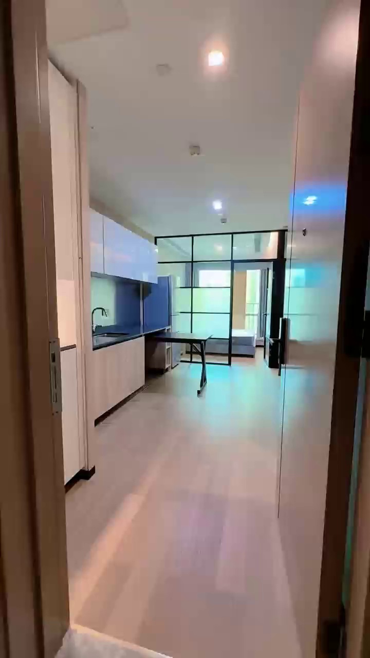 ！深南·万科里 同等大两房 6600