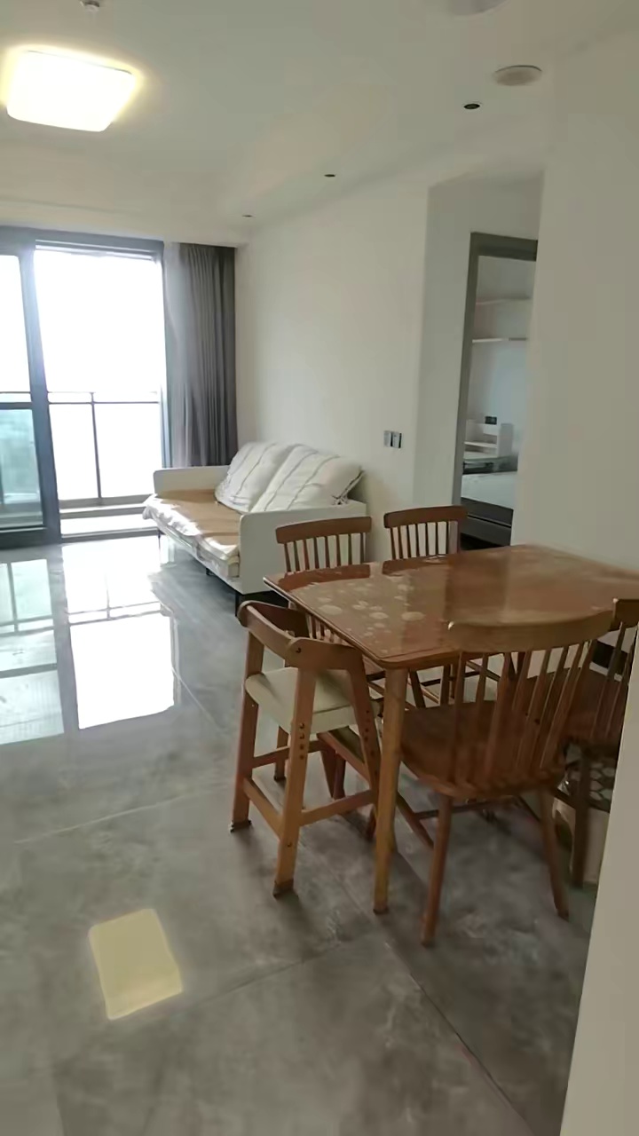 出租（多套）嘉信云峰三房两厅一卫，拎包入住，租金5300/月直接业主随时看房
