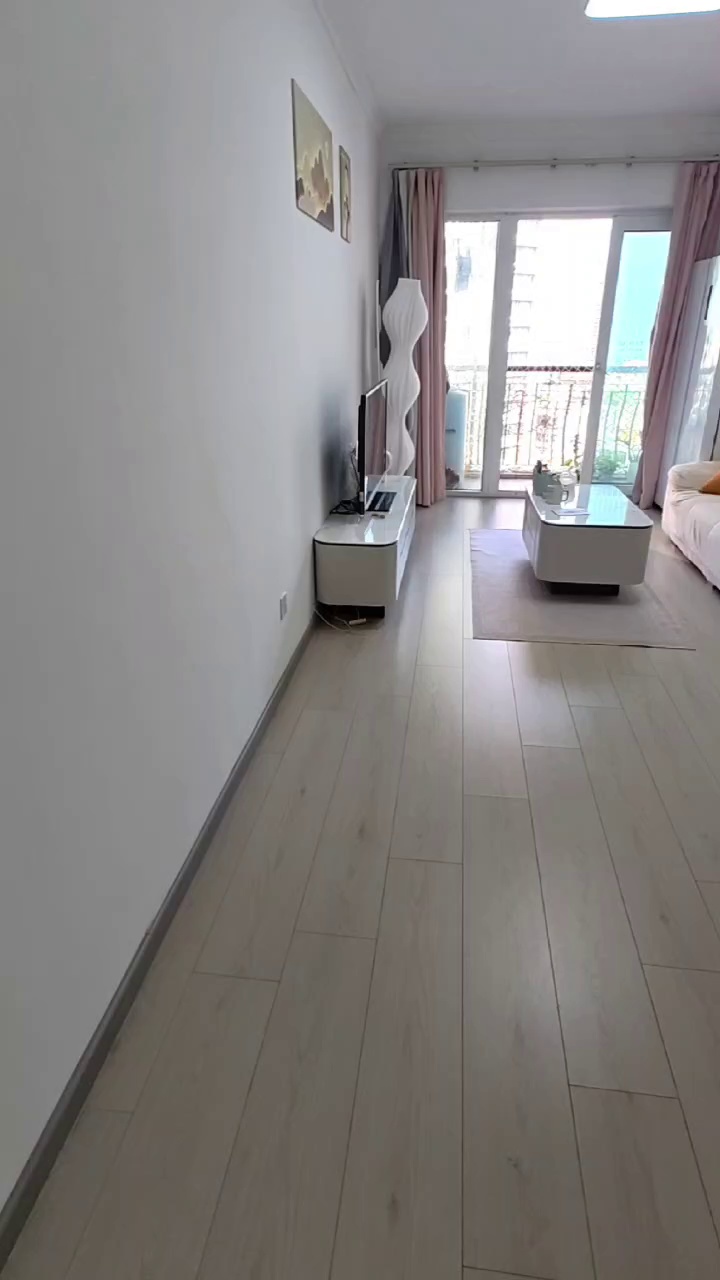 皇庭彩园精装2房1厅 家私家电全新 7500