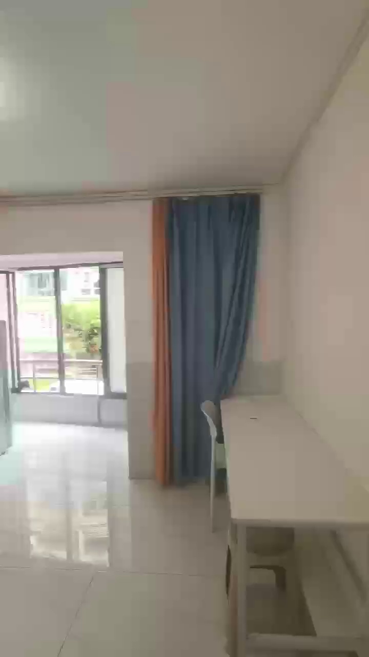 9号线深大南 小区阳台大单间 3600