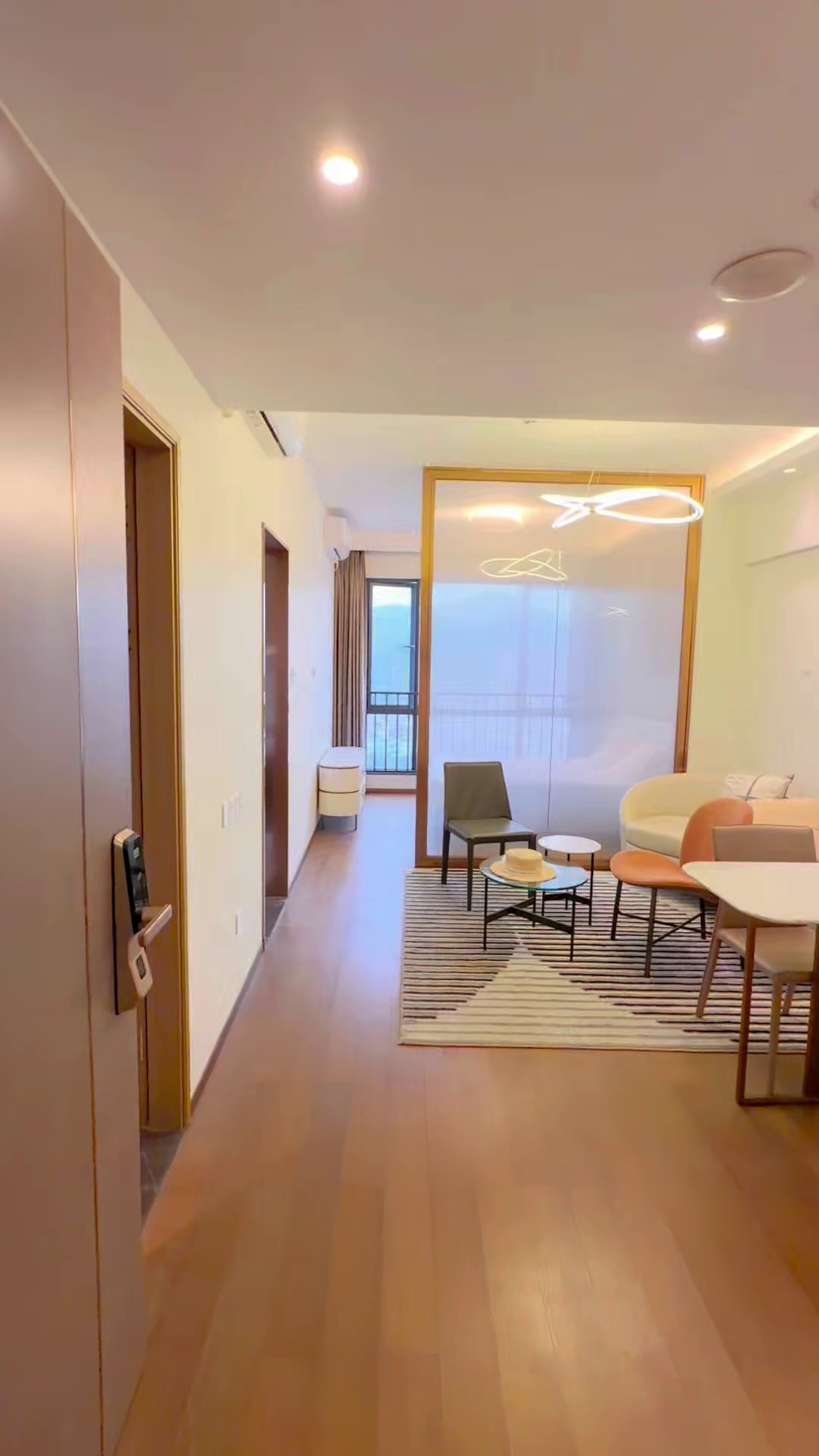 上屋地铁口 嘉信云峰小区 隔断 一房一厅 干湿分离 3600