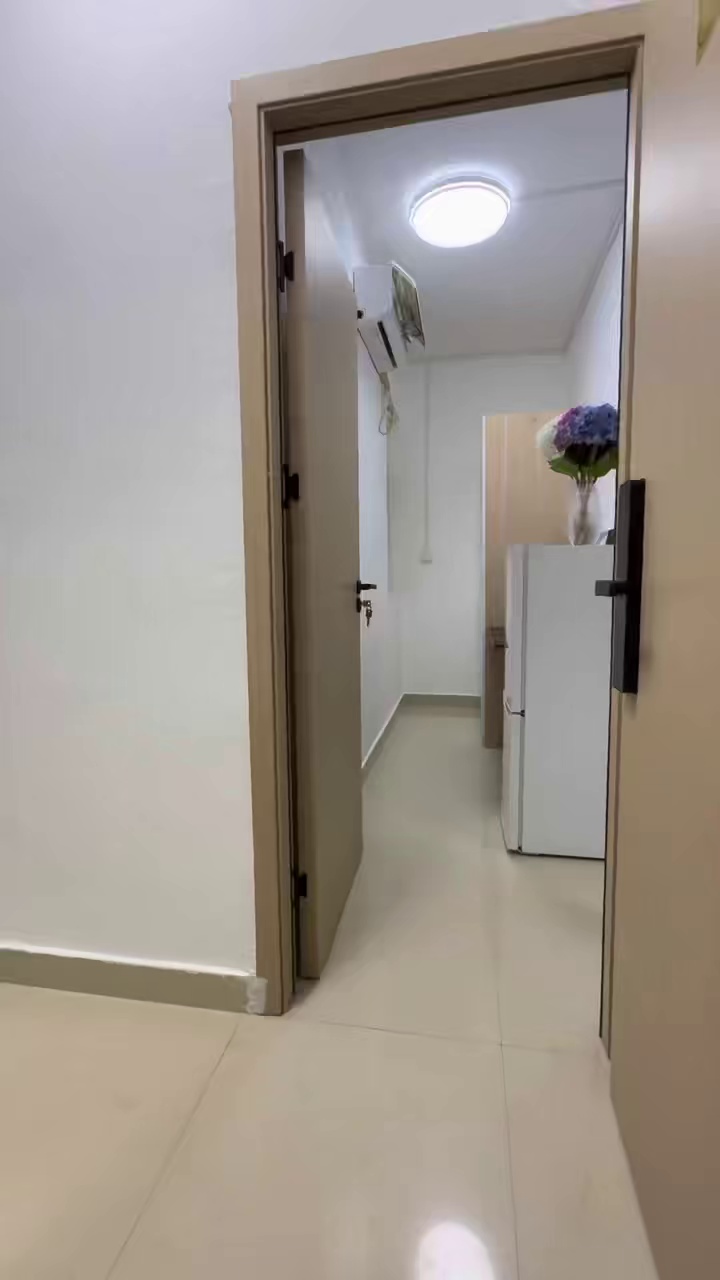 华侨城一房一厅3200