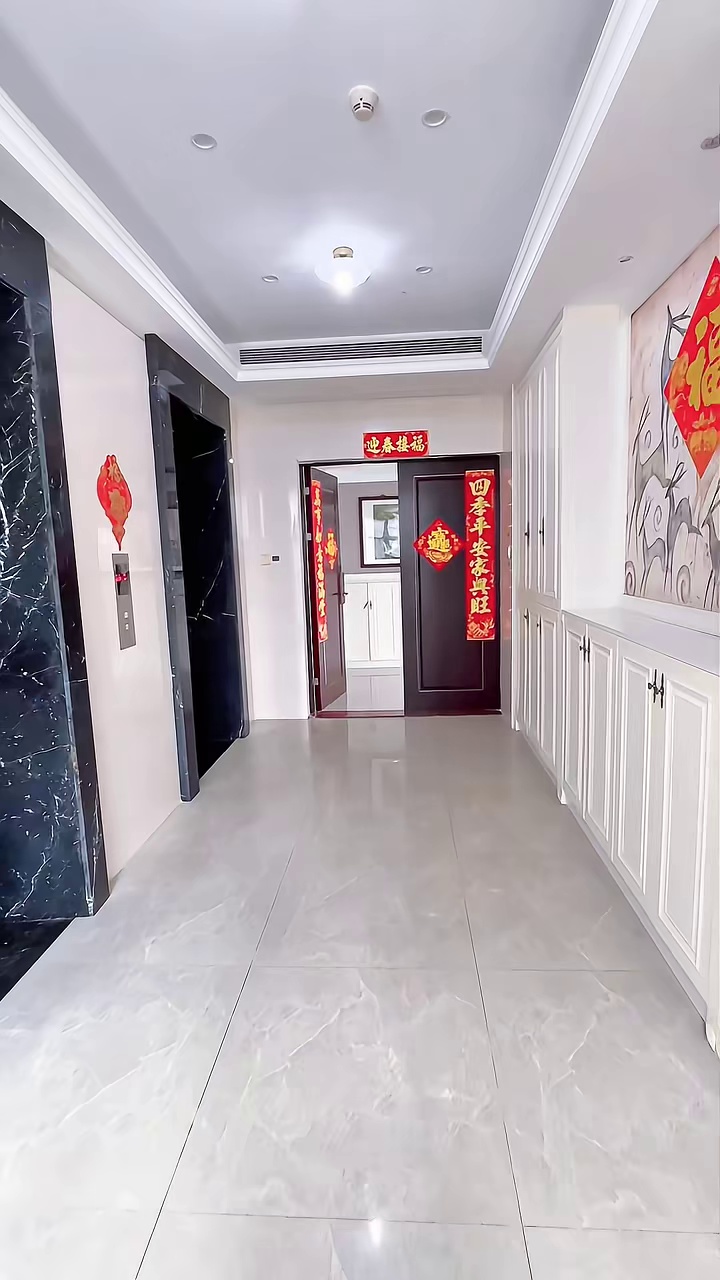 喜迎国庆，大优惠 宝安标杆豪宅，稀缺户型 宝安中心 壹方中心玖誉.3栋1单元1901 373平，6房2厅4卫 空房标配 原价：42000/月 现价：38800/月 豪佣 杨总