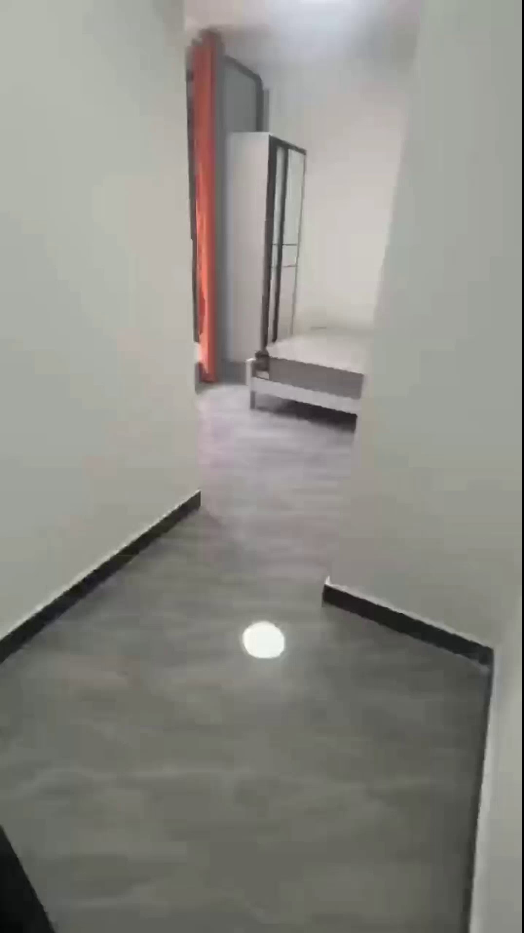房东直租 大新村地铁D出口旁边五楼 精装公寓超大单房出租 拎包入住及免用网络 朋友们直租联系我