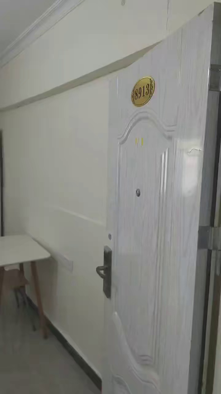 泽华 展滔 下油松 单间 1350