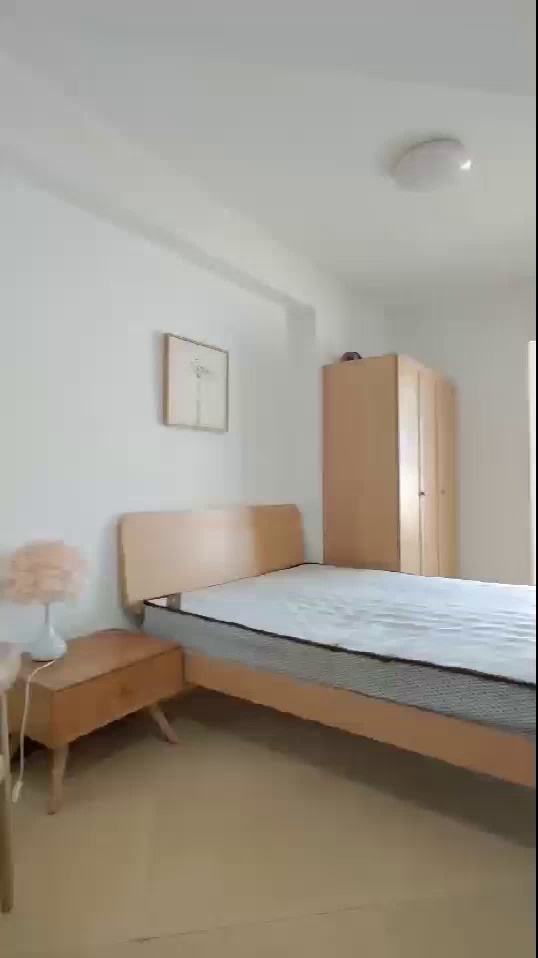 红岭地铁口 红桂皇冠一房一厅 特价处理3300