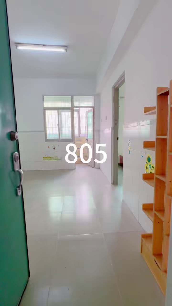 红山地铁站，南源新村，大一房一厅带阳台，仅租1650/月，民水民电通燃气。步梯四楼，50%服务费非诚勿扰