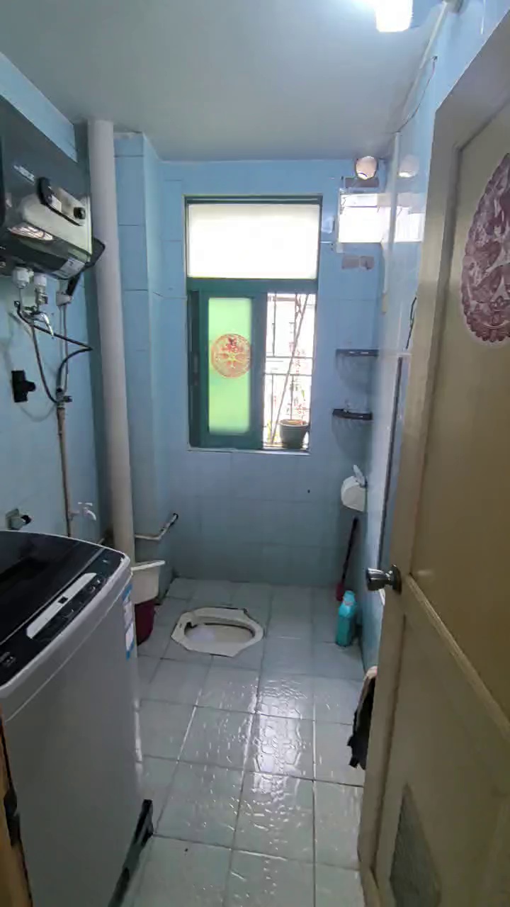 西门街主街401房一房一厅1600，空调热水器洗衣机冰箱床沙发茶几