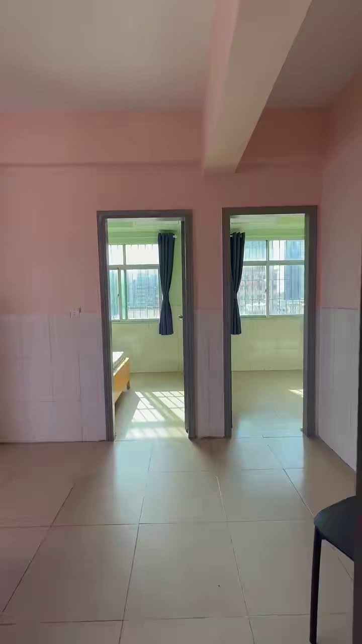 桥头地铁站电梯两房一厅2600/月 民水民电已通燃气