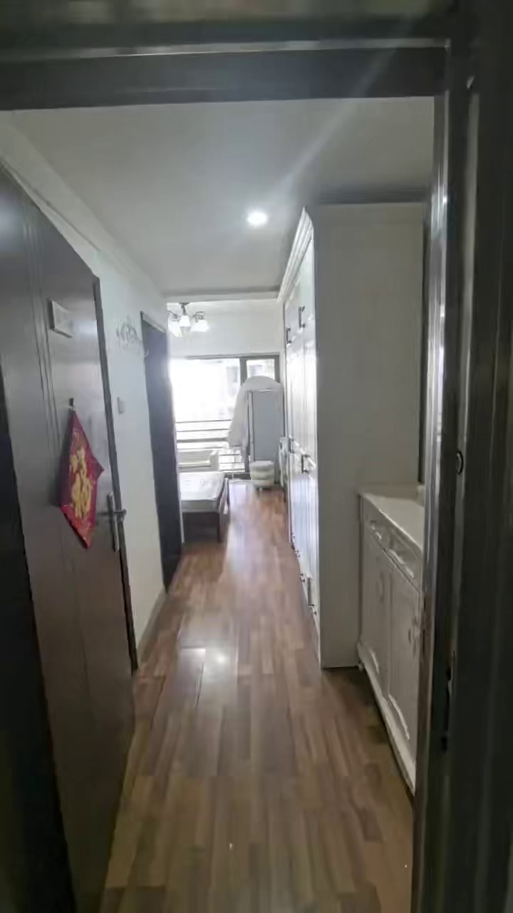 红岭风格名苑带超大露台单间3500