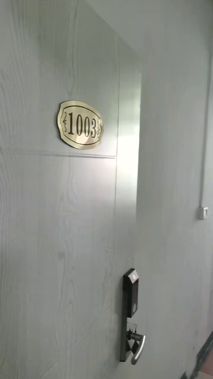 锦绣村里面 适合不会做饭的 电梯899