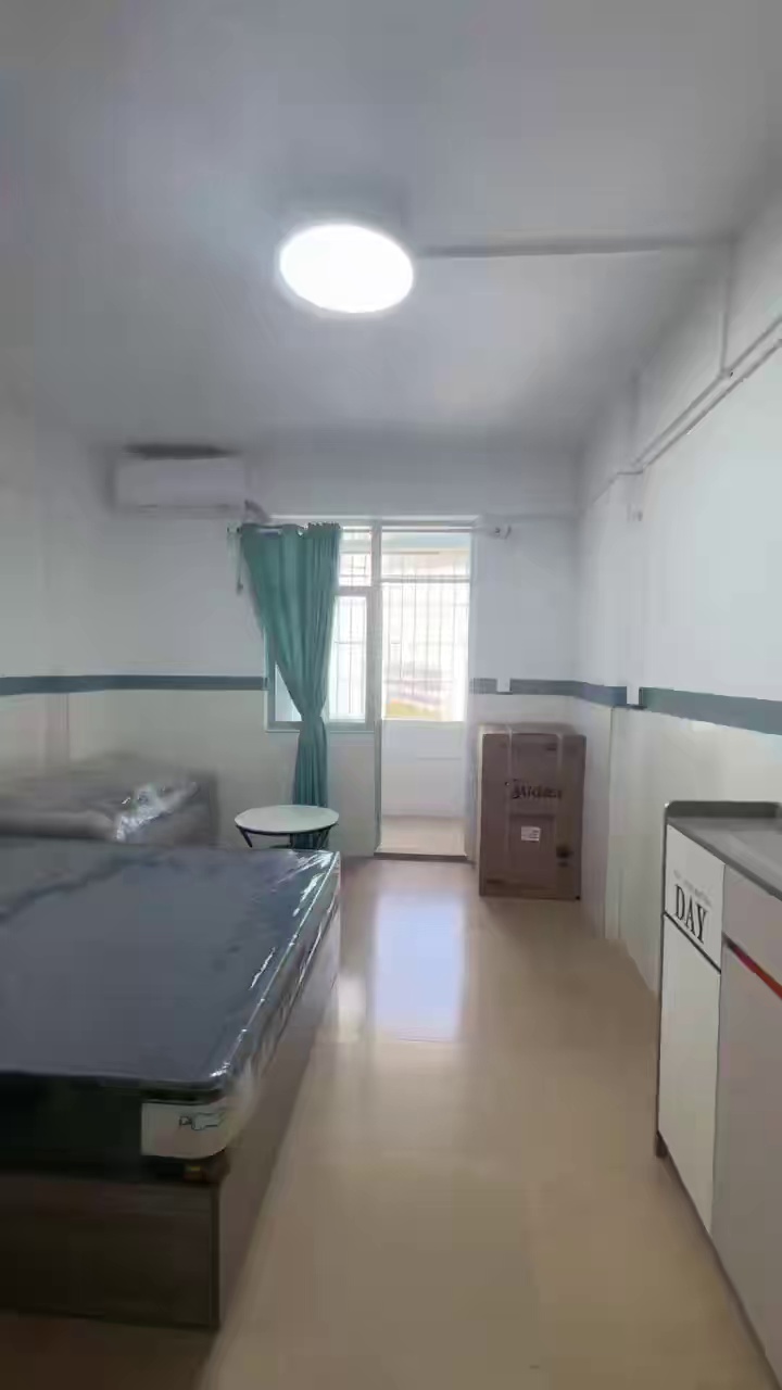 长圳地铁口 大单间