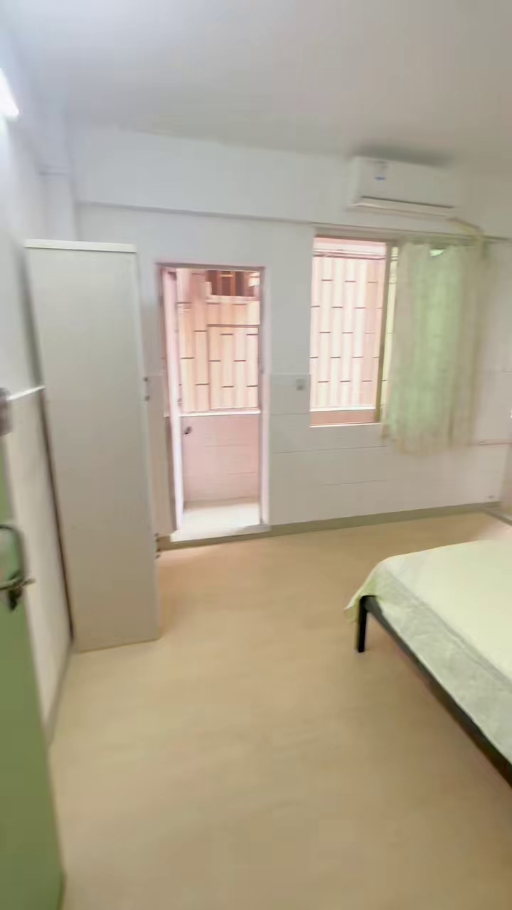 南光村 3楼 大单间 带阳台 拎包入住 采光通风好 整备中