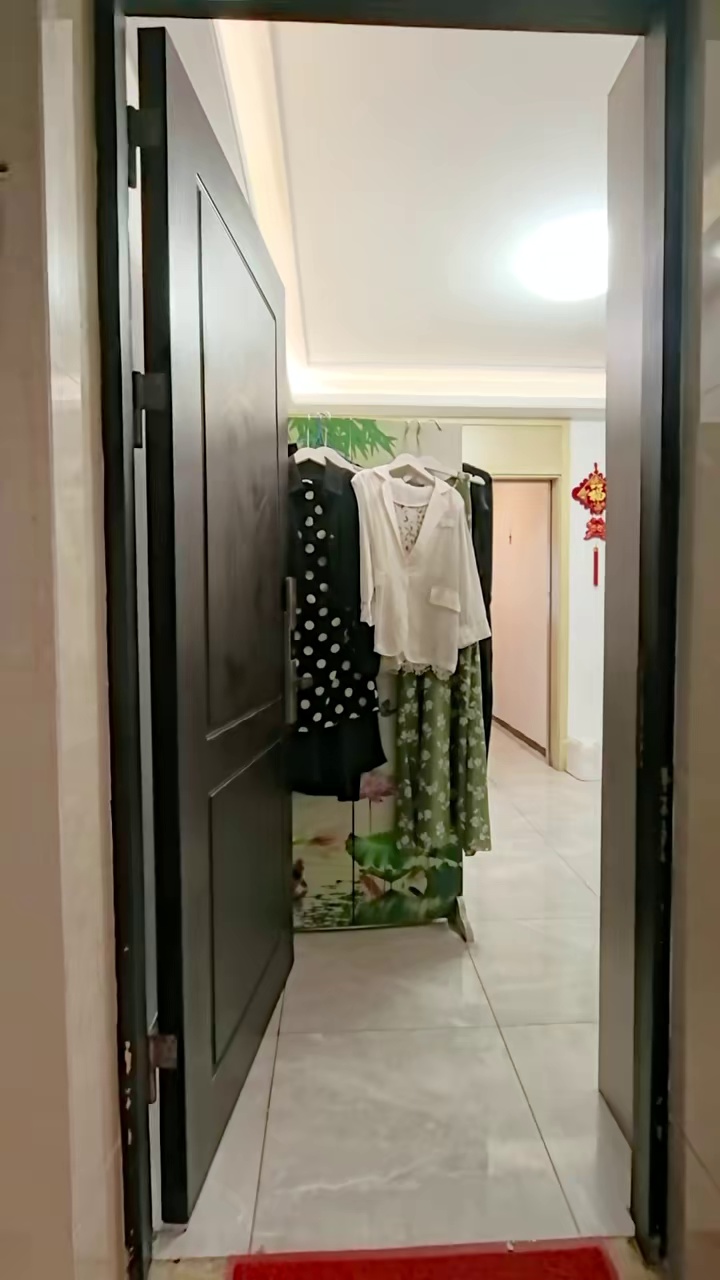 松岗地铁口松河瑞园精装修两房转租2800 不议价 随时可以看房