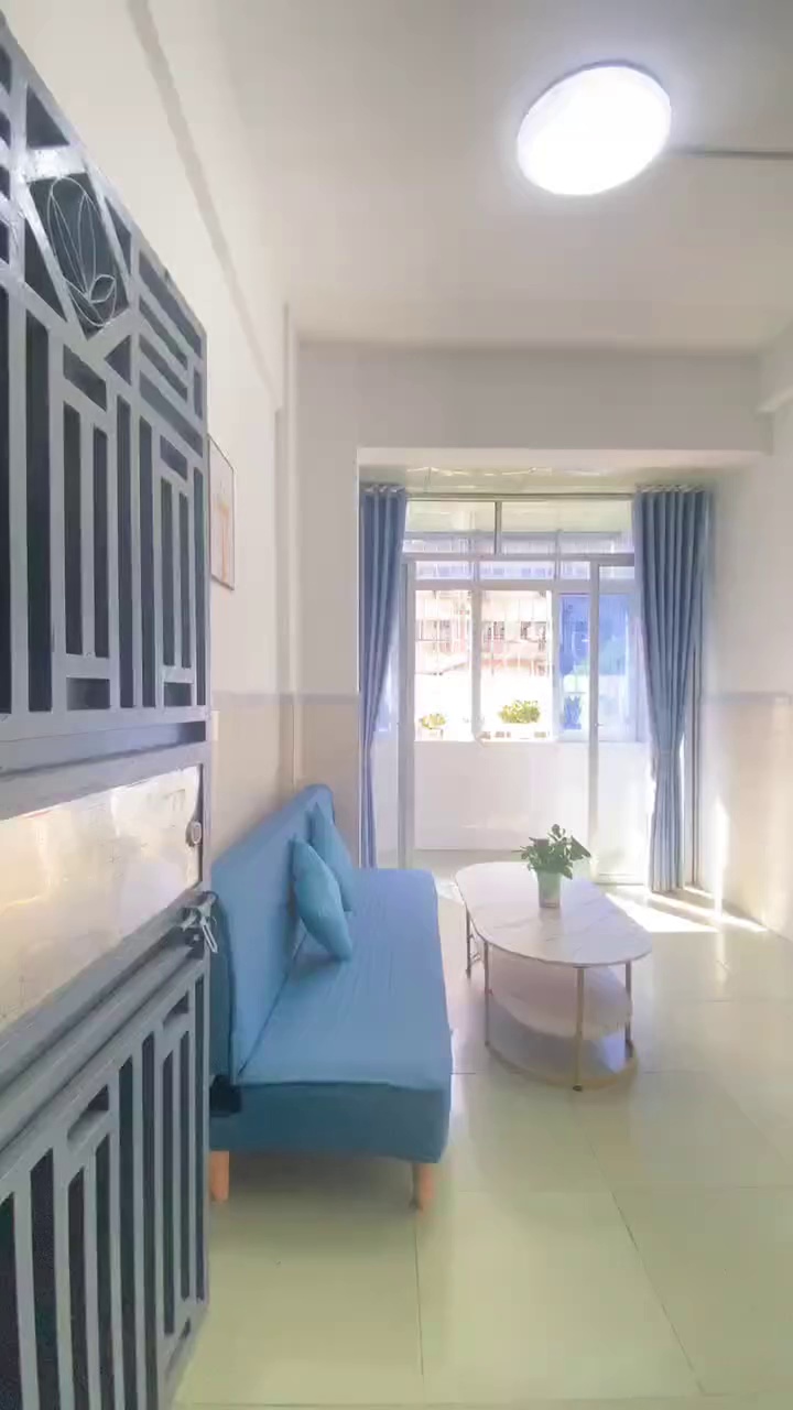 坳背地铁站 超大原户型阳台一房一厅 可燃气2080