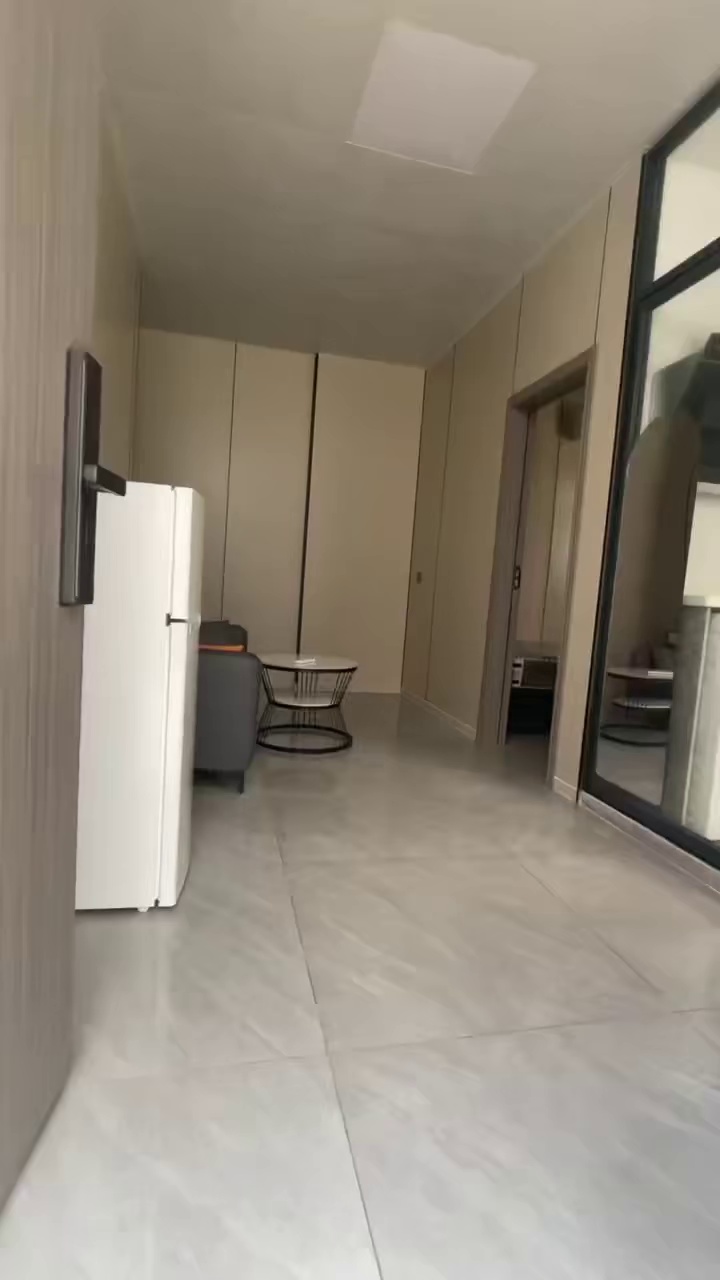 上水径地铁口上水花园一楼102一房一厅2480