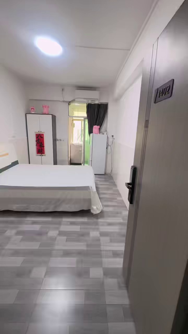 油松，天汇，展滔附近，大单间
