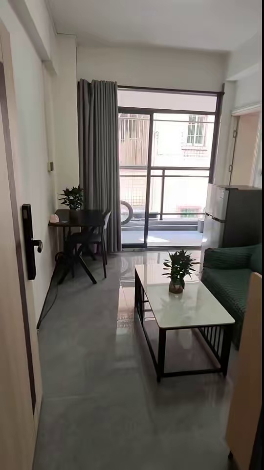 金盈新村一房一厅1780带阳台