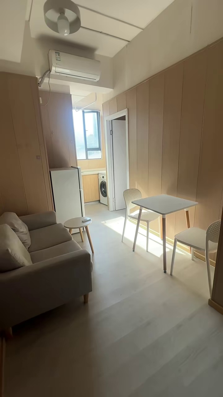 三合华侨 电梯一房一厅 特价1379