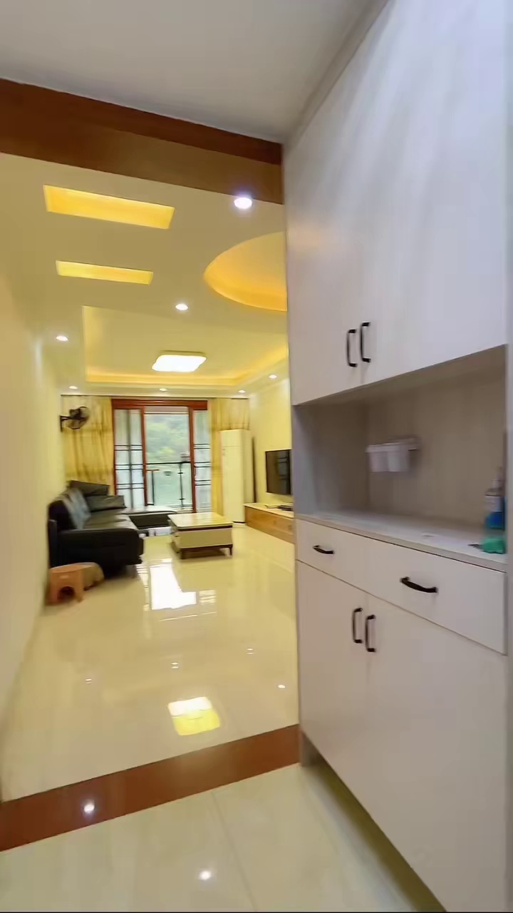 御康华庭统建楼小区 95平3房2厅 看山景，拎包入住