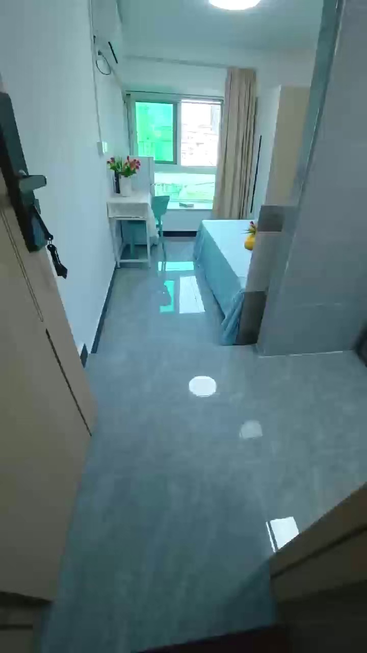 深大南地铁站，精装单间3500