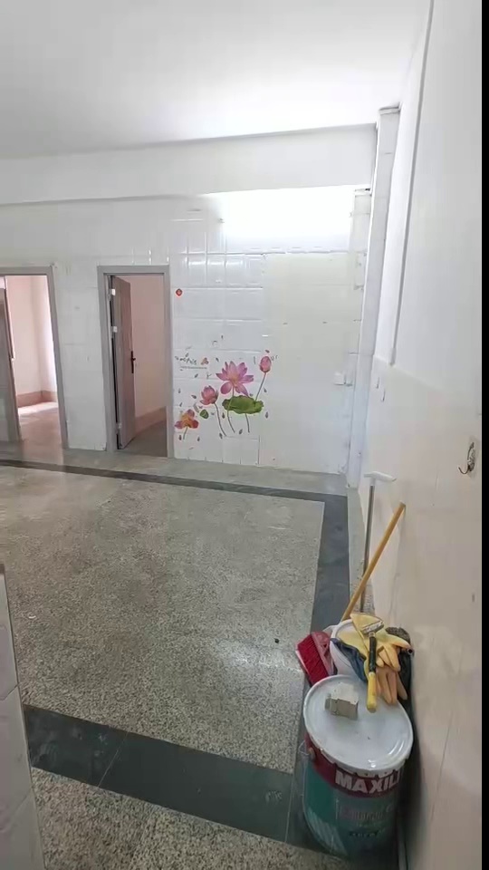 马六龙苑新村靠近康艺学校两房一厅1550