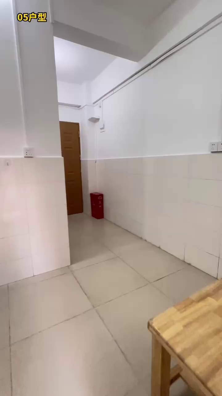 高坳电梯二楼一房一厅1450包管理费
