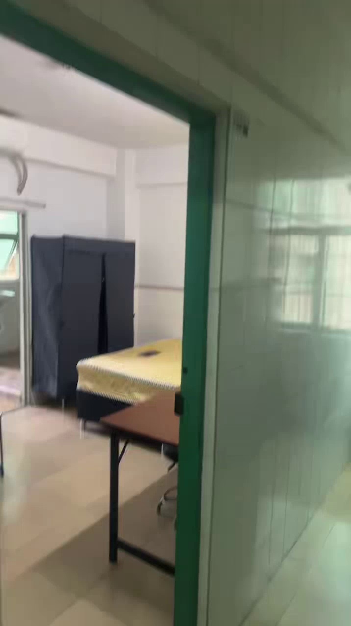 上星 大单间带阳台特价 680包管理出租 有基本家具家电 厨卫分开 通燃气