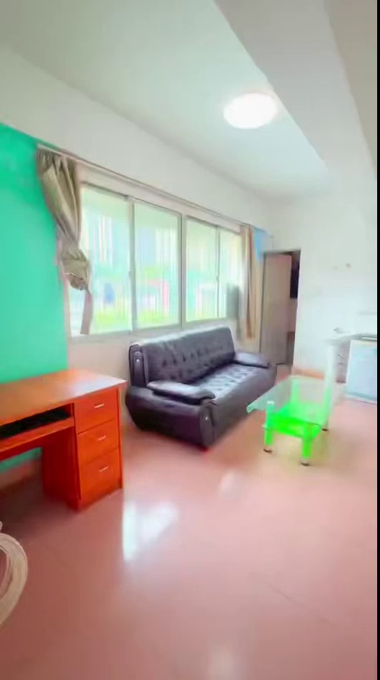 星城购物中心 阳光两房一厅 租金1500