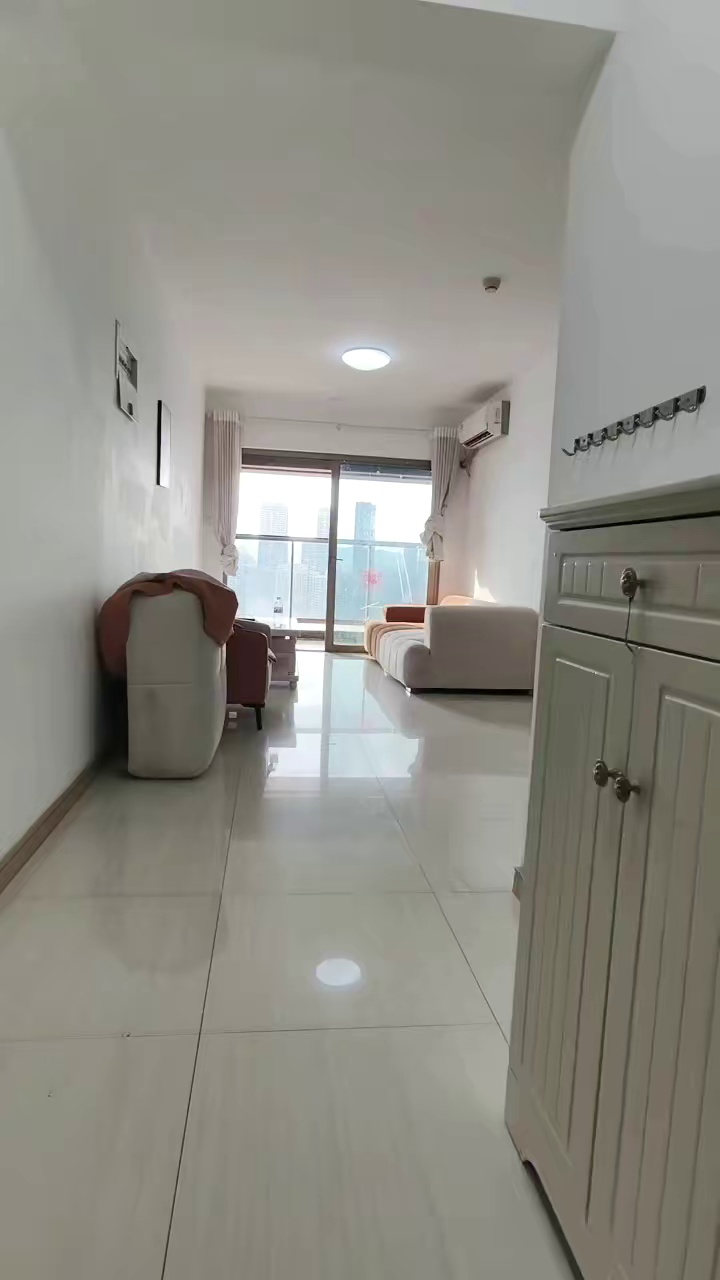 深业东岭三房两厅7800已经空出，家电齐全，随时看房