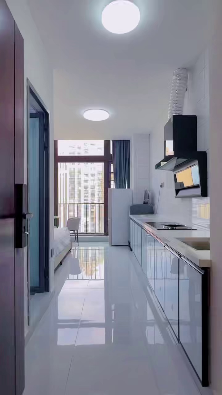 南约地铁站附近 碧桂园精装单间 1800 包物业费