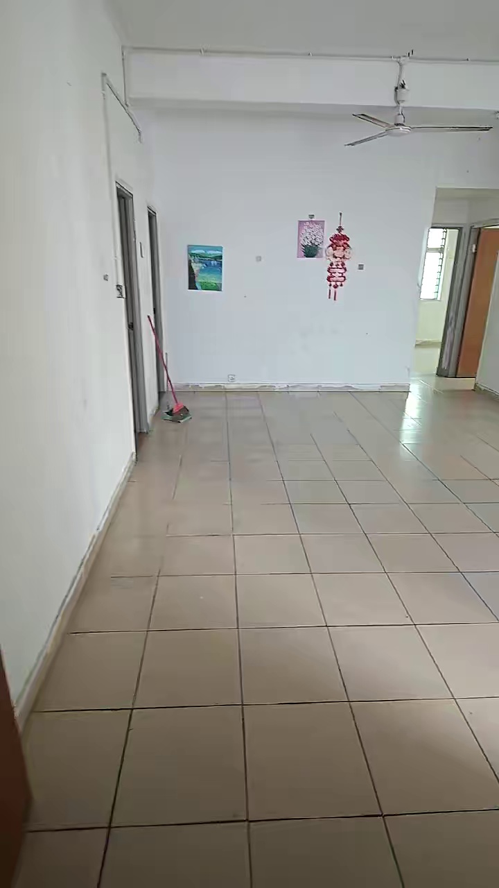 松岗东方小学附近 整层大阳台三房两厅2220