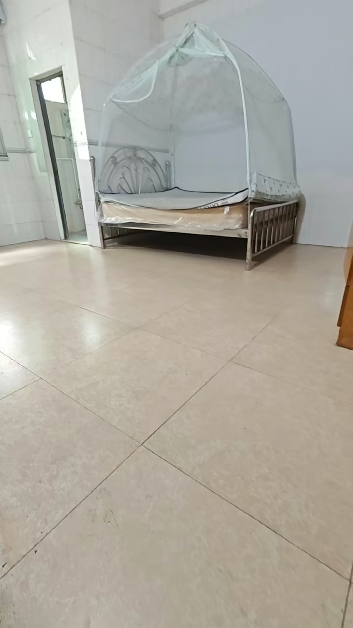 出租：地铁口5分钟龙翔花园大单间，拎包入住950