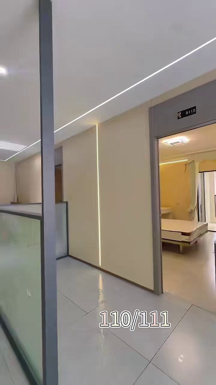 龙园地铁口 零距离精装 大单间1380包管理