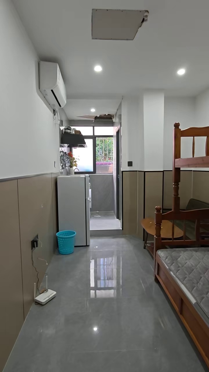 【华北 茂业 远望 曼哈 厨卫公寓】 租金：2680 家具：空调，热水器，床，洗衣机 地址：嘉年大院2楼21 适住：华北，茂业，上步，2.7号线