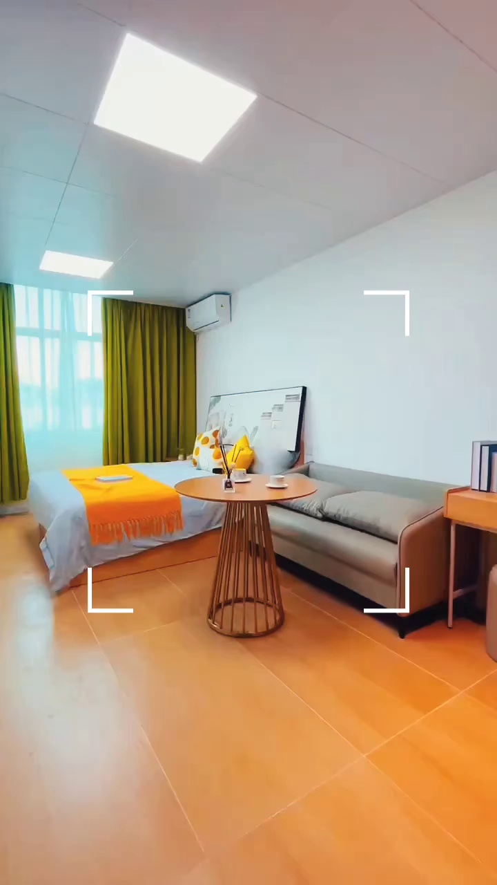 南约地铁站精装电梯公寓，大单间年签1490包管理