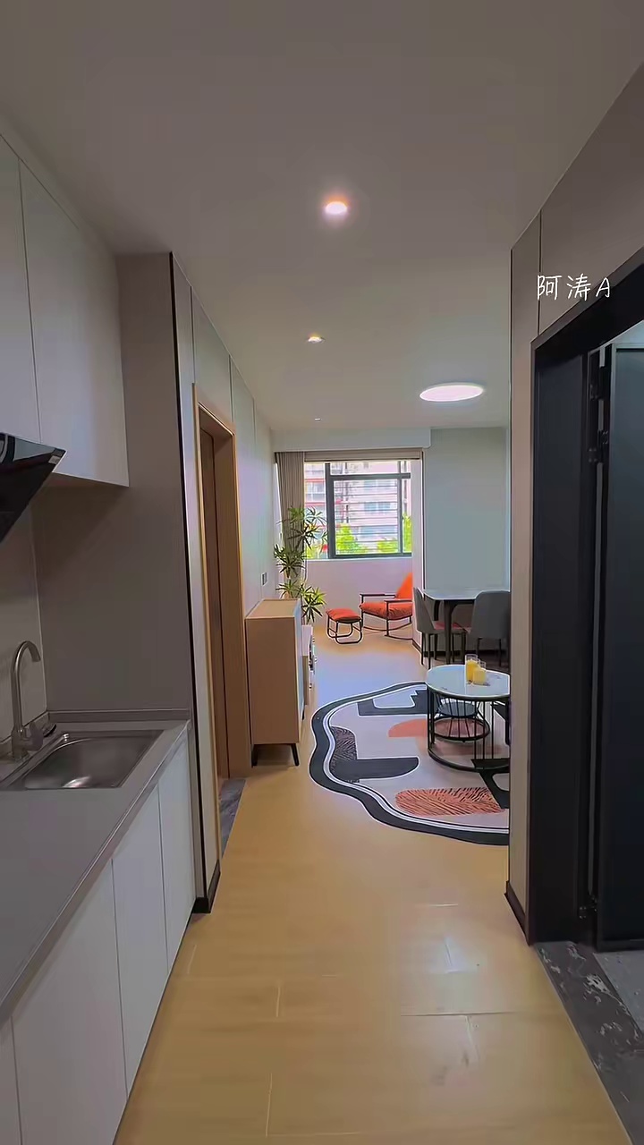新生龙园 电梯两房一厅阳台 2480