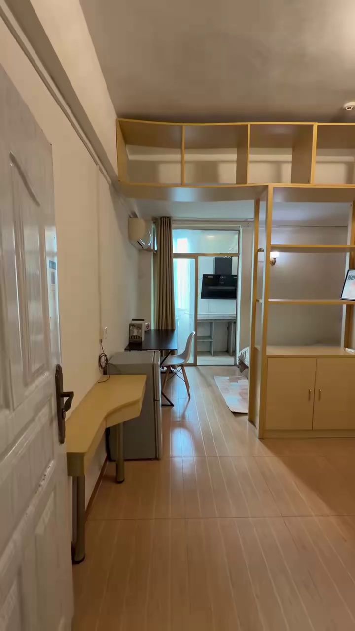 机场东地铁站 大单间 拎包入住 1180