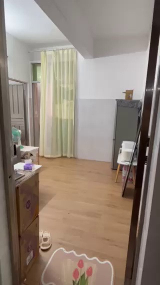 松岗红星温屋 ：一房一厅带阳台 ：1200